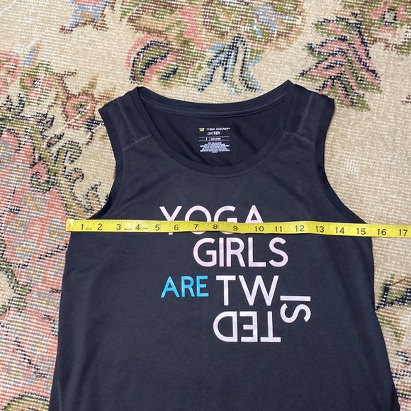 Womens TEK GEAR, DryTEK Yoga Tank! “Yoga Girls are TWISTED” Super Cute! EUC SM🎄 - Picture 4 of 8